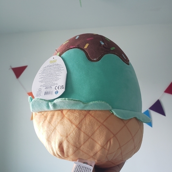 SQUISHMALLOWS 2021 sundae maya 8 inch - Picture 3 of 3